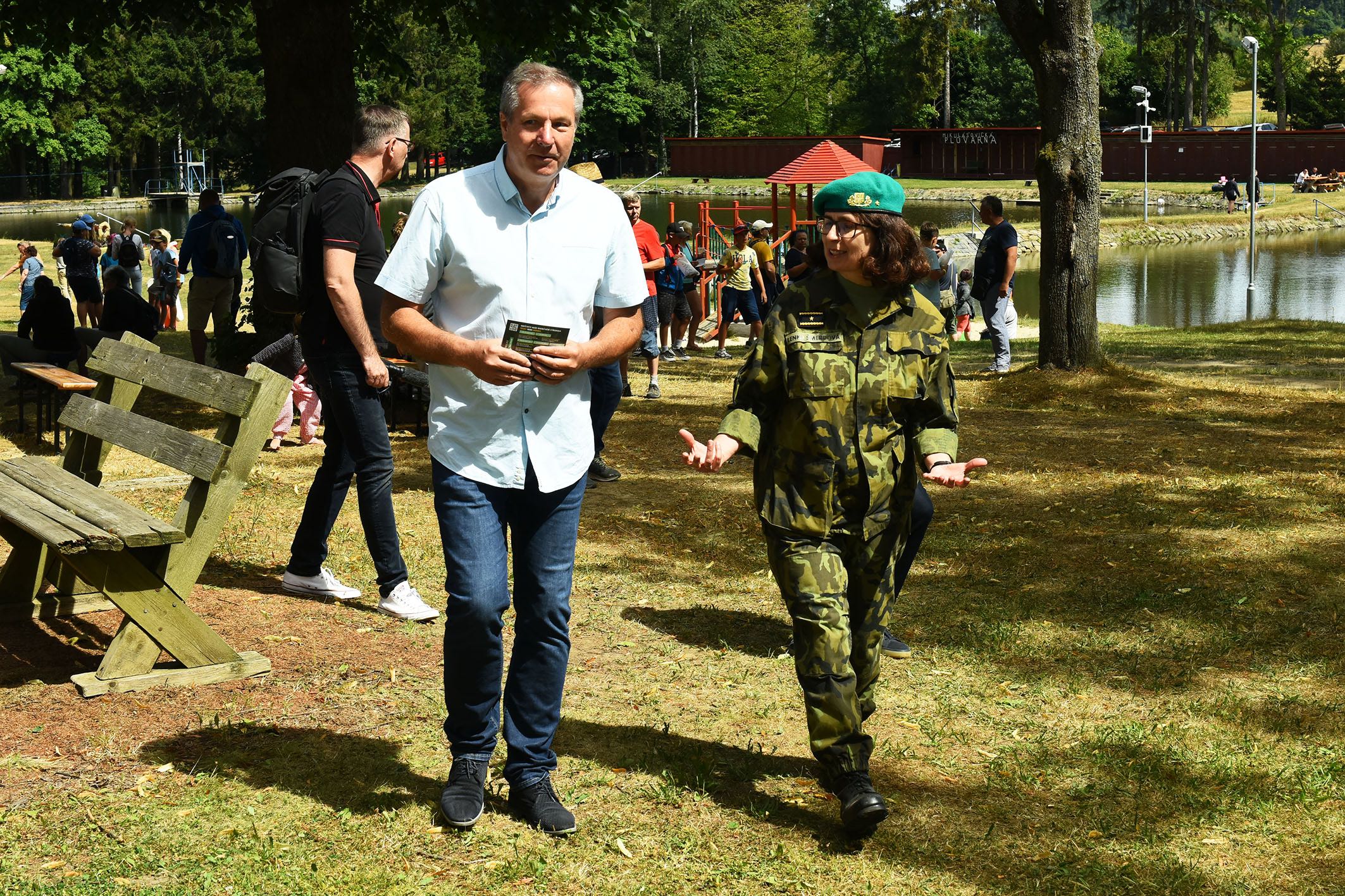 5editel Mikova Karel Ježek s generálkou Lenkou Šmerdovou Nožířské slavnosti